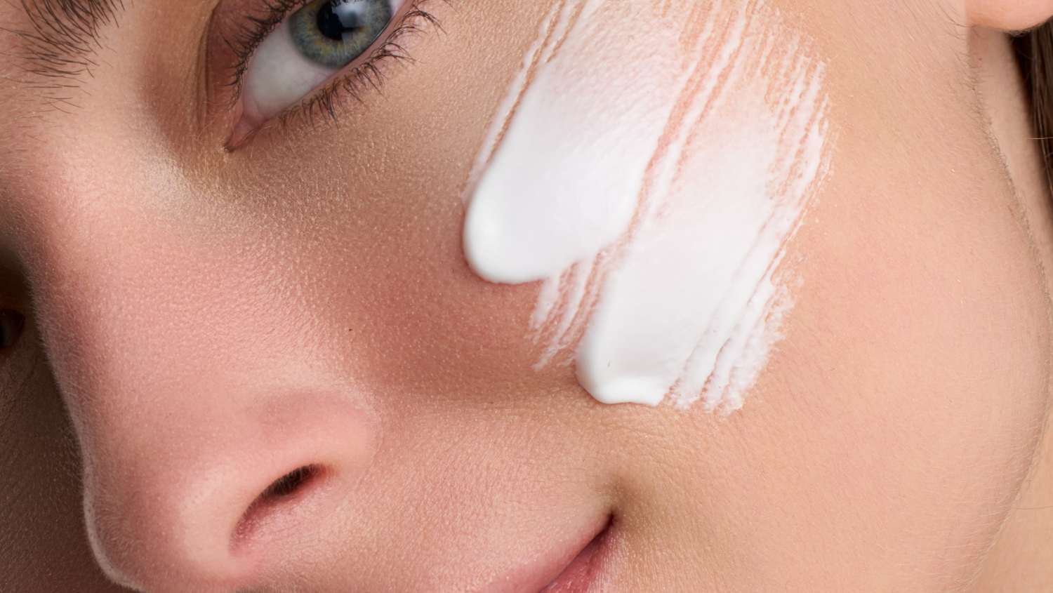 Hydrating skin - cream close up